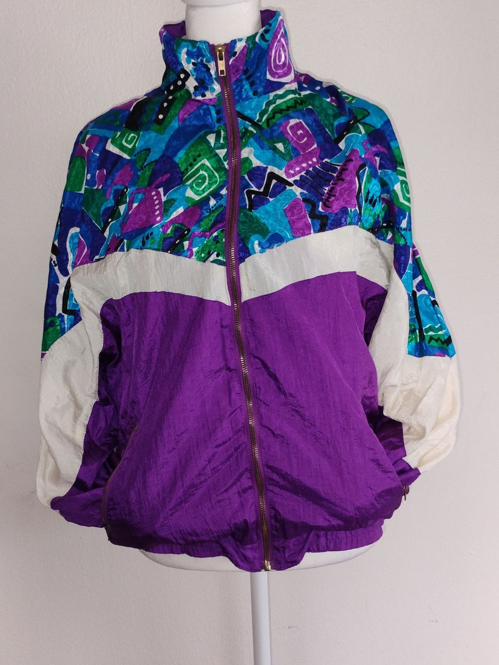 Avait Vintage-Inspired Purple Colorblock Windbreaker Jacket